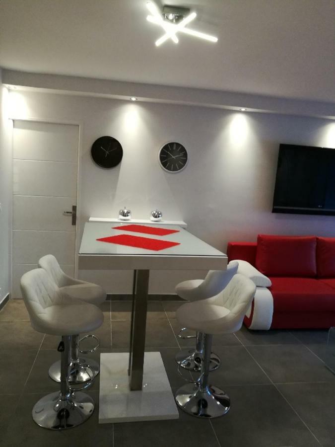 Superbe 3P 2Chambres, 2Terrasses Cannes Centre-Ville, 4 Min A Pied De La Croisette Sas-Meredith Loc Exterior photo